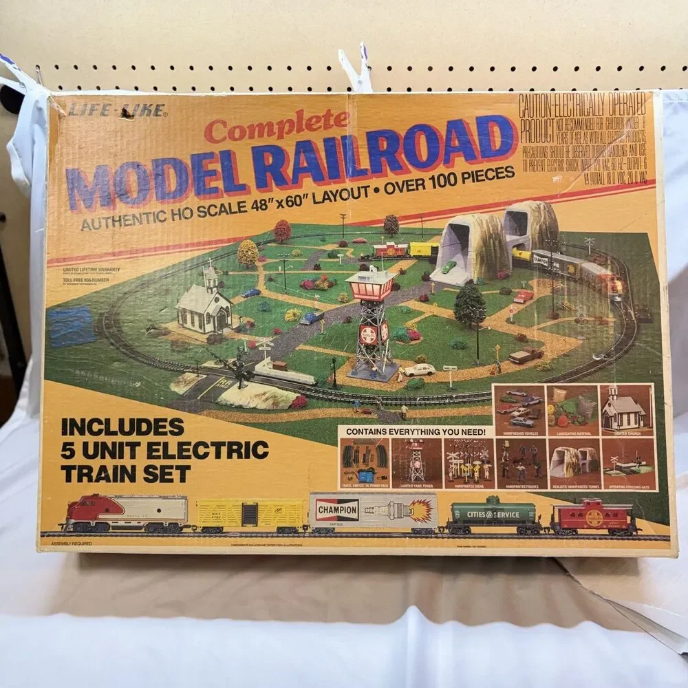 Vintage Life Like HO Scale Santa Fe Model Railroad Train Set #8892